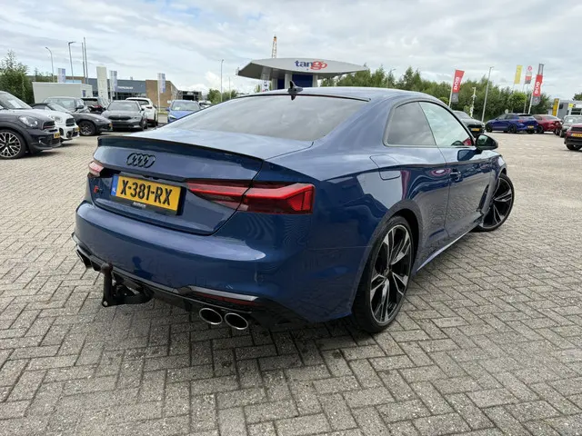 Audi S5