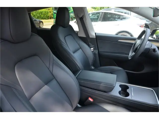 Tesla Model Y Long Range AWD 75 kWh Trekhaak (1.600kg), AutoPilot3.0 Ryzen