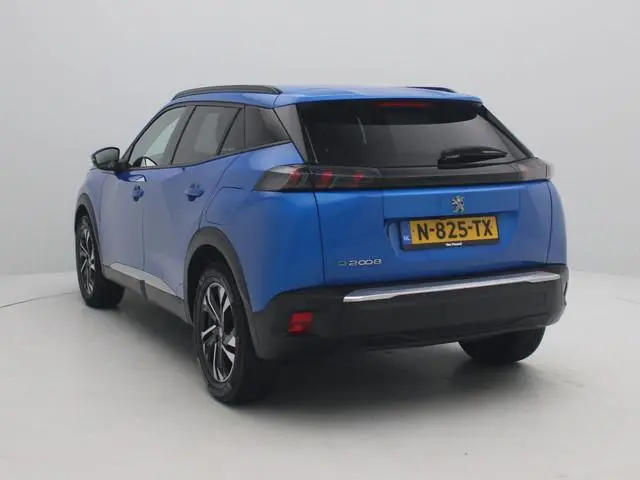 Peugeot e-2008 EV Allure Pack 50 kWh | Dealer onderhouden | Apple carplay | Camera |