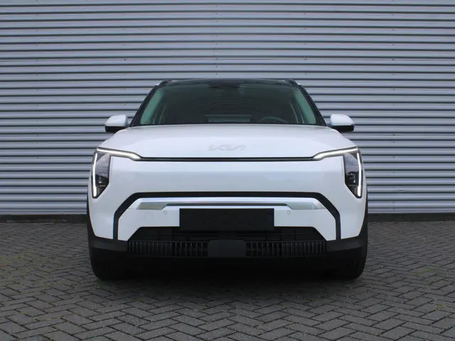Kia EV3 Plus Advanced 58.3 kWh | Nieuw | Direct leverbaar | Actieradius tot 414 km (WLTP) | 18% bijt...