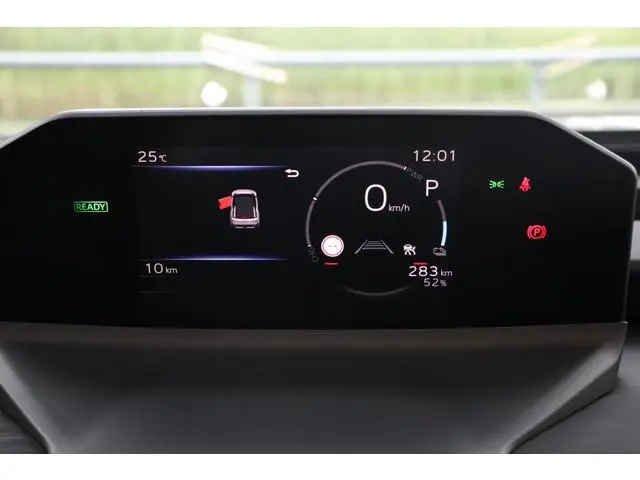 Toyota C-HR+