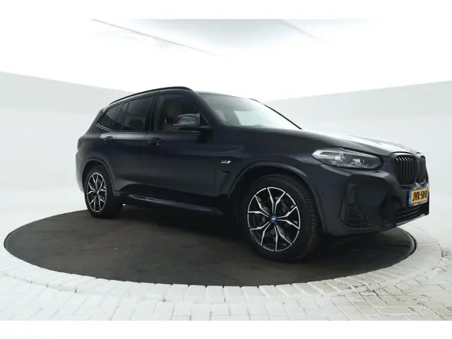 BMW X3 xDrive30e High Executive - 360cam, Stoelverwarming, Volleder, Carplay