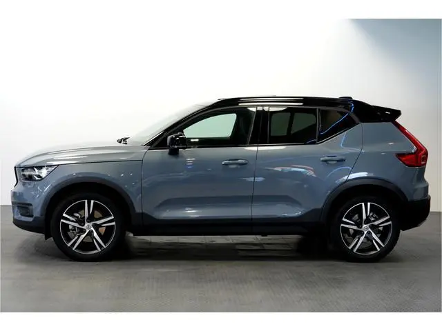 Volvo XC40 2.0 T4 140kW/190pk Aut8 R-Design PANORAMADAK + EL.TREKHAAK + BI-TONE + CRUISE CONTROL + E...