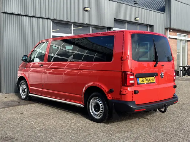 Volkswagen Transporter Kombi 2.0 TDI L2H1 150pk Btw en Bpm vrij!! Airco Cruise control Parkeersensor...