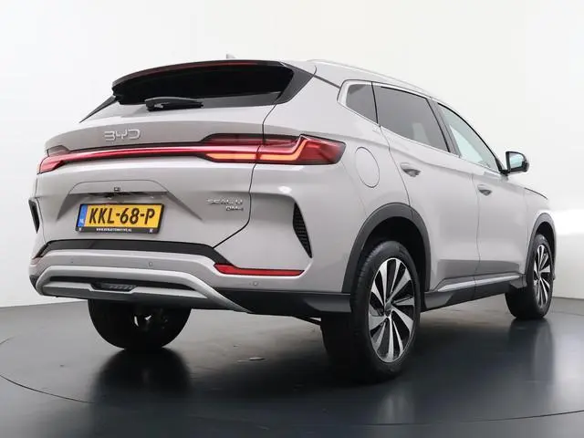 BYD SEAL U