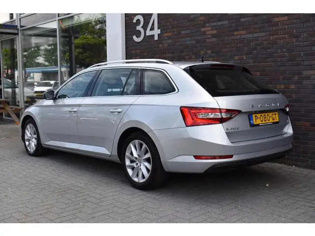 Skoda Superb Combi 1.4 TSI iV Business Edition Plus