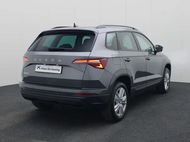 Skoda Karoq 1.0TSI/115PK Selection · Navigatie · Apple/Android Car Play · Camera + Parkeersensoren ·...