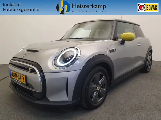 MINI Mini Electric Essential 33 kWh 184PK Camera, Stoelverwarming, Navigatie