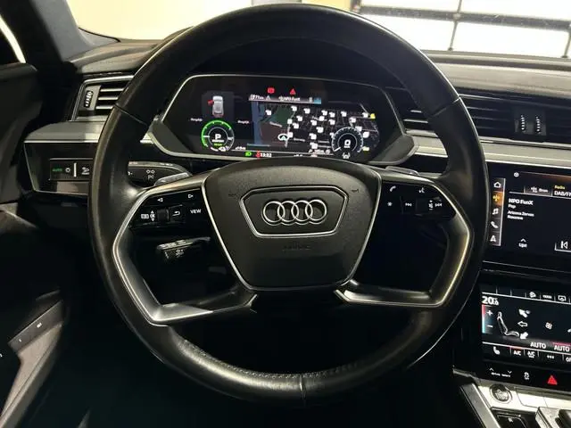 Audi e-tron
