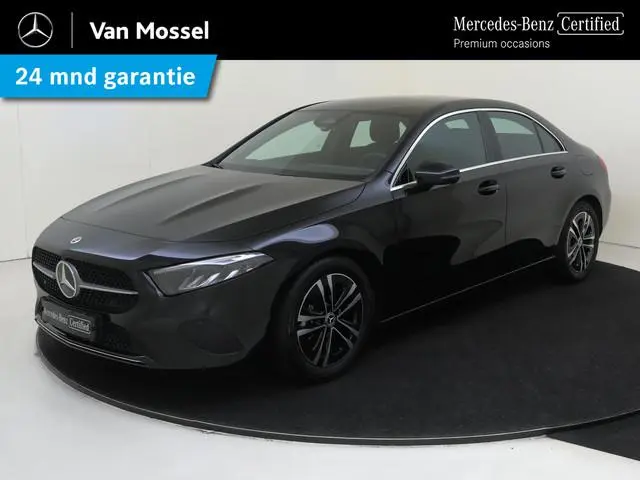 Mercedes-Benz A-klasse 180 Star Edition / Achteruitrijcamera / Stoelverwarming /