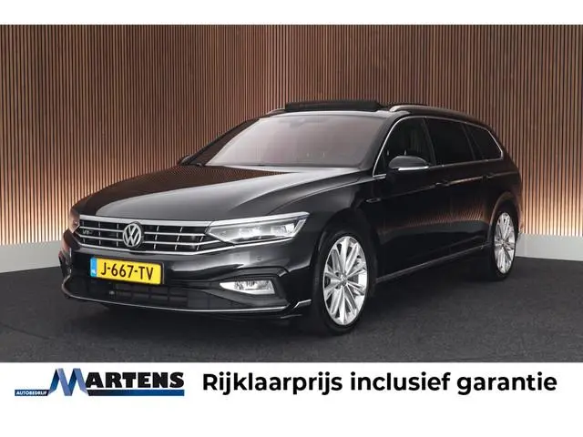 Volkswagen Passat Variant 1.5 TSI 150pk DSG 2x R-Line Panoramadak Leder Camera Stoelverwarming Virtu...