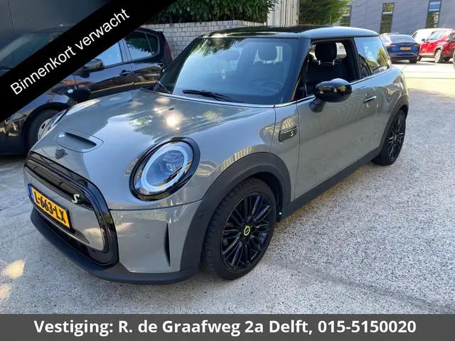 MINI Cooper Electric Business Edition 33 kWh | Navigatie | 1e eigenaar |