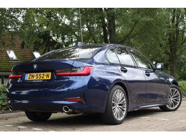 BMW 3-serie 320i Executive Edition | Lederen bekleding | ACC | Carplay |