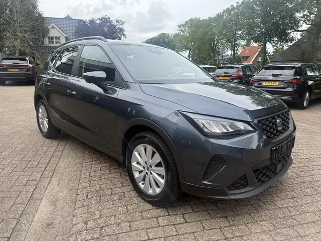 Seat Arona