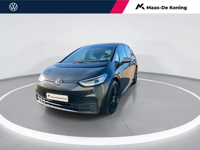 Volkswagen ID.3 First Plus 58 kWh / 204pk · Trekhaak · Leder · Camera · Navigatie · Apple/Android Ca...