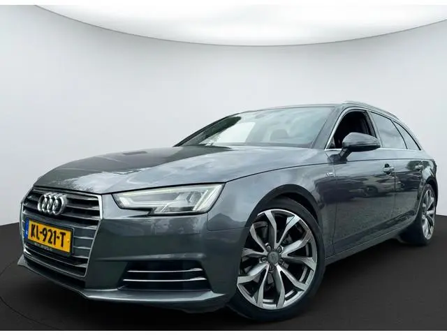 Audi A4 Avant TFSI 150PK S-TRONIC S-LINE LEDER/NAVI/CRUISE/SPORT