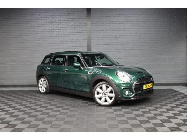 MINI Clubman 2.0 Cooper S Chili Serious Business | PANORAMADAK | HUD | AUTOMAAT | HARMAN KARDON | XE...