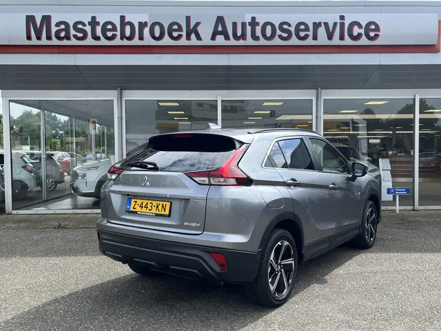 Mitsubishi Eclipse Cross 2.4 PHEV Intense Staat in Hardenberg
