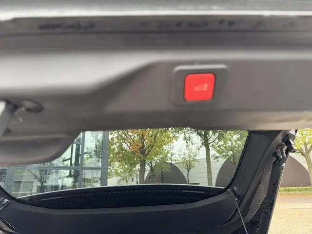 Peugeot e-3008