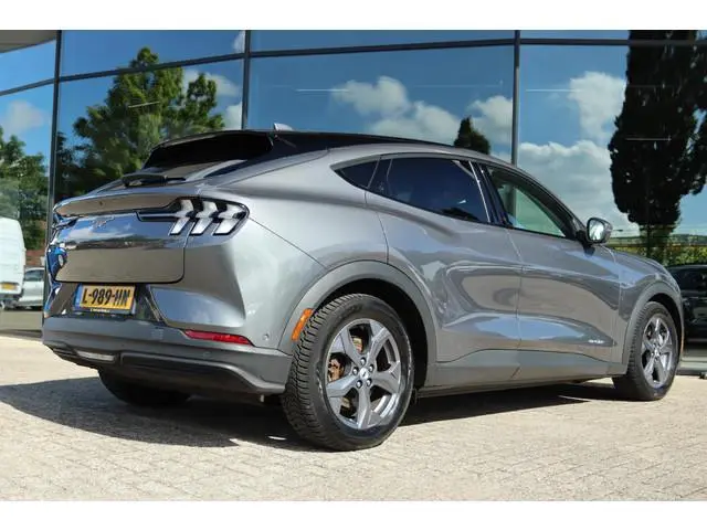 FORD MUSTANG MACH-E RWD 75 KWH SOH 95% | B&O | 360 CAMERA | CARPLAY | WINTERPACK | LEDER | DODEHOEK...