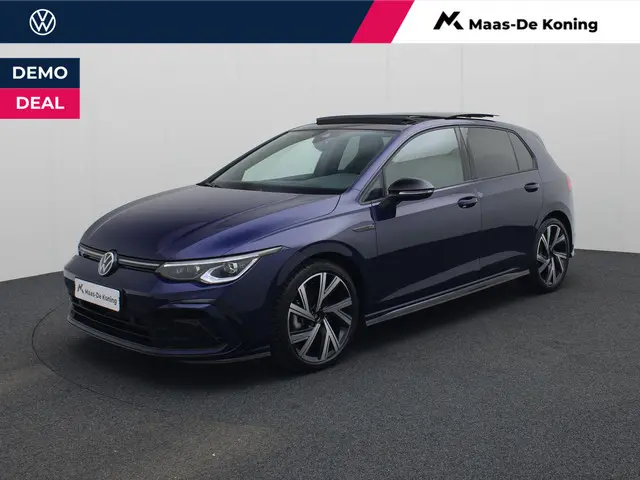 Volkswagen Golf 1.5eTSI/150PK R-Line Blackstyle DSG · Panoramadak · Camera + Parkeersensoren · Stoel...