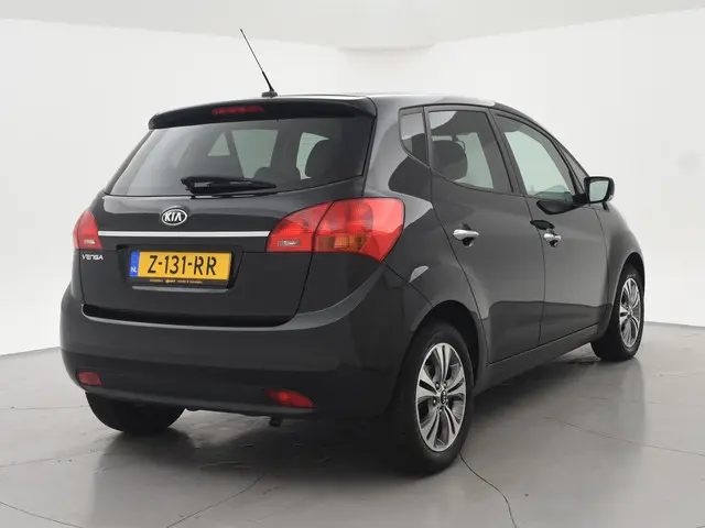 Kia Venga 1.6 CVVT AUTOMAAT + STUUR/STOELVERWARMING | PARKEERSENSOREN | LMV | CLIMATE CONTROL