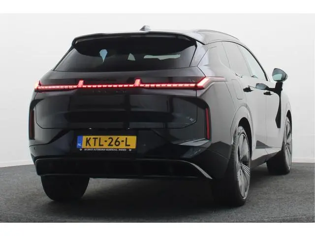 Lynk & Co 08