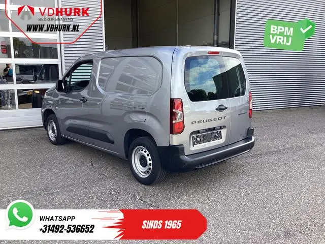 Peugeot Partner 1.5 HDI 100 pk Dealer Onderhouden/ 3Pers./ Carplay/ Cruise/ Airco/ Camera/ PDC