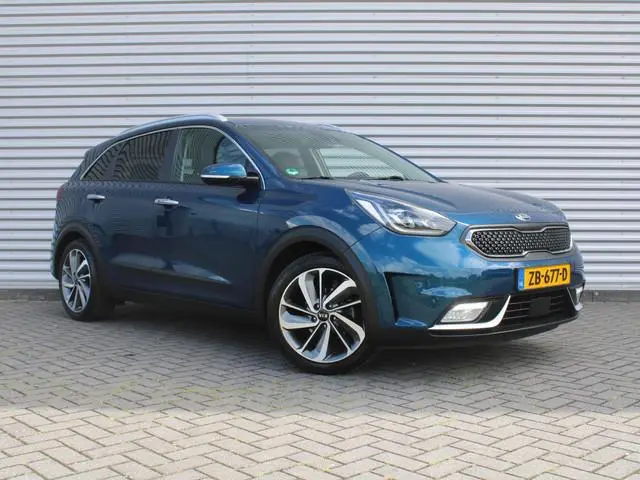 Kia Niro 1.6 GDi Hybrid ExecutiveLine | Trekhaak | Stuur-/stoelverwarming + ventilatie | Camera | Cr...