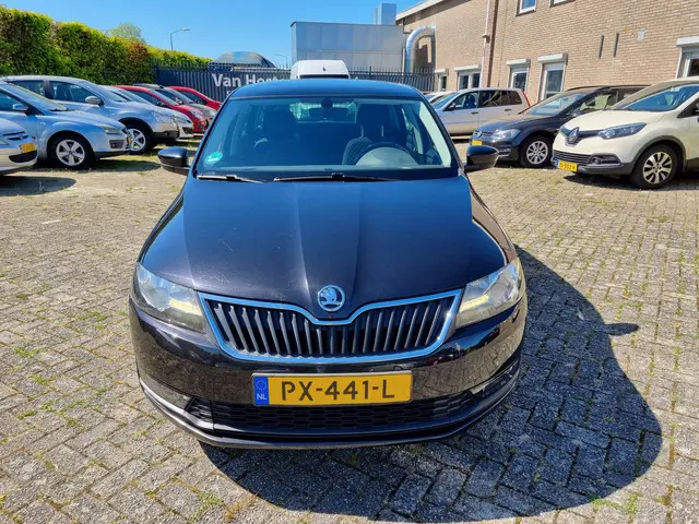 ŠKODA Rapid Spaceback 1.0 TSI Greentech Drive ✅PANODAK ✅CARPLAY ✅NIEUWE APK