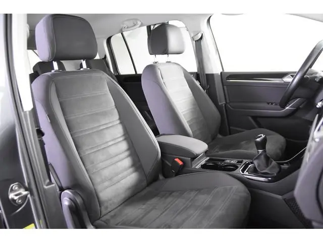 Volkswagen Touran 1.0 TSI Highline *1ste Eigenaar*Leer*Trekhaak*PDC*