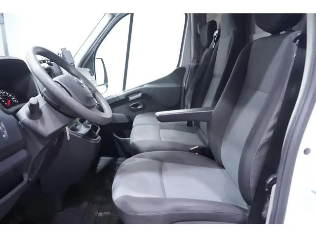 Nissan Interstar