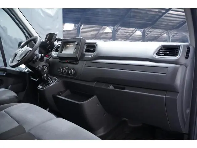 Nissan Interstar