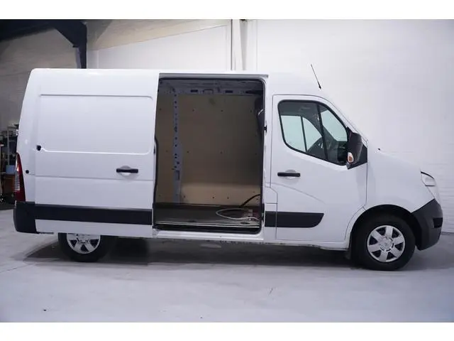 Nissan Interstar