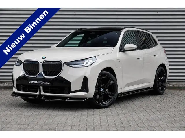 BMW X3 30e xDrive M Sport | Panodak | Trekhaak | Memory | Driving Assistant | 21 Inch | Iconic Glow...