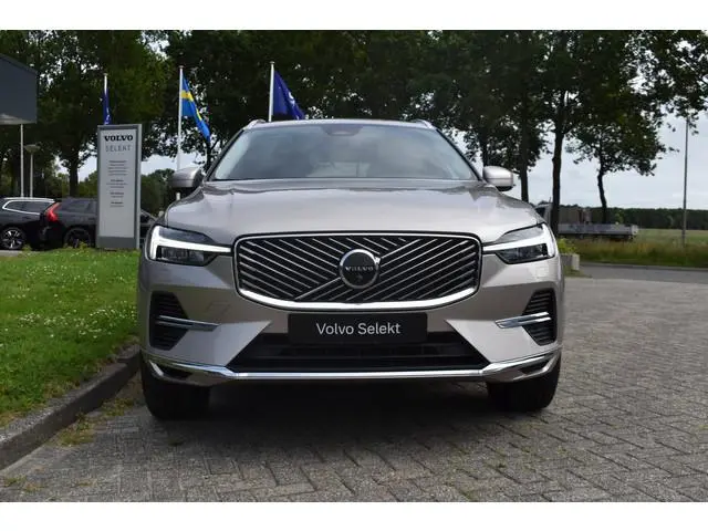 Volvo XC60 T6 AWD 350PK Automaat Plug-in Hybrid Plus Bright | H&K | 360 Camera | Panodak | Stoelverw...