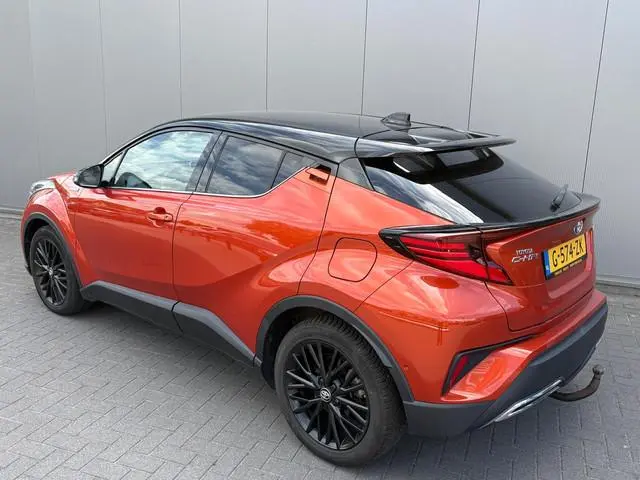 Toyota C-HR 2.0i Hybrid 184PK Automaat Launch Edition Trekhaak/Navigatie/Camera/Parkeerhulp/JBL