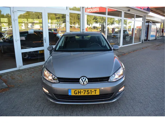 Volkswagen Golf 1.2 TSI Comfortline Executive | PDC V+A | Clima | Navi | 6-Bak | Orig. NL | NAP |