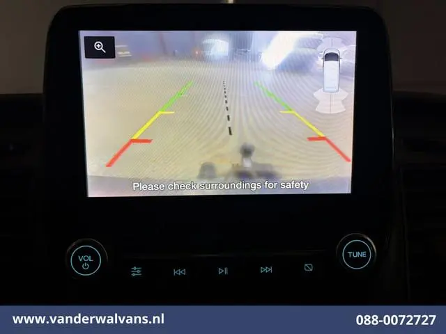Ford Transit Custom 2.0 TDCI L2H1 Euro6 Airco | Camera | Omvormer | Apple Carplay | LED | Cruisecont...