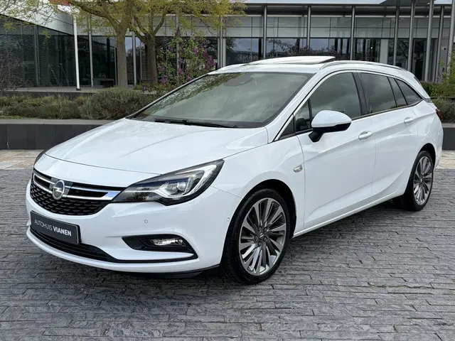 Opel Astra Sports Tourer 1.6 Turbo 200 Pk Innovation / Pano / Alcantara leder / Camera / Full Option