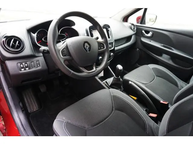 Renault Clio Estate 0.9 TCe Zen/Trekhaak(1200kg)/Dealeronderhouden/ Rijklaarprijs incl.garantie.