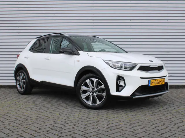 Kia Stonic 1.0 T-GDi DynamicLine | Airco | Navi | Cruise | 17" LM | PDC | Camera |