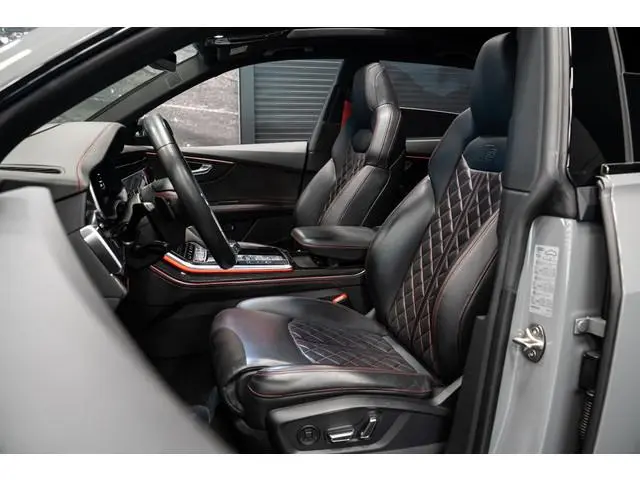 Audi Q8 4.0 TFSI SQ8 quattro *Bang & Olufsen / Panorama / Vierwielbesturing / HUD / Surround-view /...