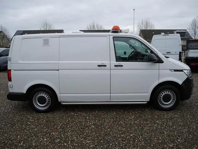 Volkswagen Transporter 2.0 TDI 150PK Dierenambulance hondenvervoer DSG AC 2 x Schuifdeur zoeklicht i...