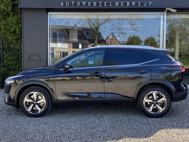 Nissan Qashqai 1.5 e-Power Tekna Plus | Panoramadak | Adaptieve Cruise Control | 360 Camera | Parkee...
