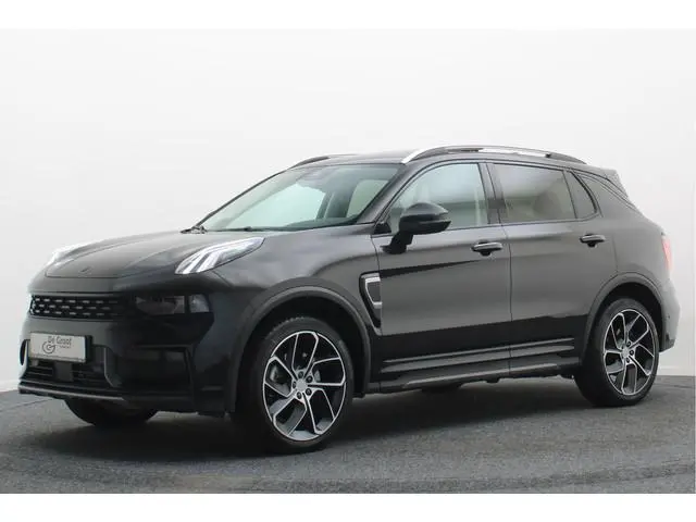 Lynk & Co 01