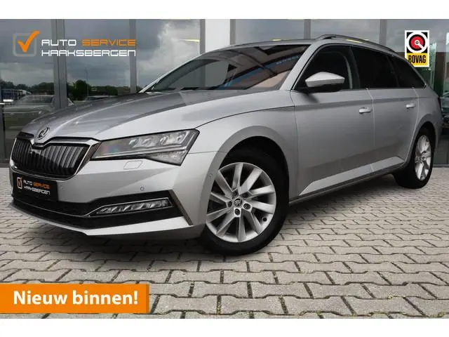 ŠKODA Superb Combi 1.4 TSI iV Business Edition Plus | Trekhaak | Pano | Memory |