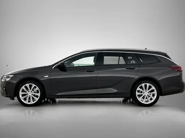 Opel Insignia Sports Tourer 1.5 CDTI 123PK Business Elegance / Leder / Trekhaak / Camera / Stoel-Stu...