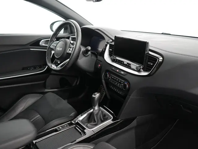 Kia ProCeed 1.0 T-GDi GT-Line | Pano | Camera | Winterpakket | Keyless | Dodehoeksensor |