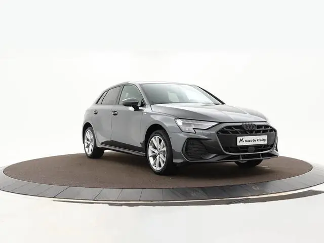 Audi A3 Sportback 35 TFSI S edition 150 PK · Assis.pak Driving+Parking plus · Comfortpakket plus · O...
